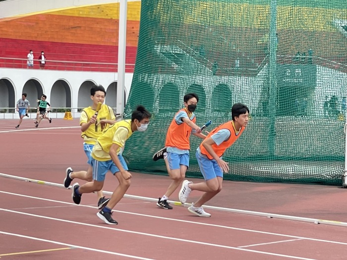 賀🎉本校802班參加2022新北市運動樂活系列活動大隊接力比賽,榮獲八年級組第四名! 感謝吳世明老師、陳怡君老師辛勤指導!圖片