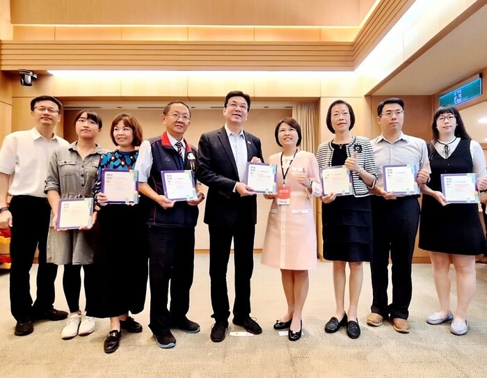崇林國中,石實驗國民中學、三重高中國中部)三重高、北大高中 中共6校獲獎。(圖/新北市教育局)